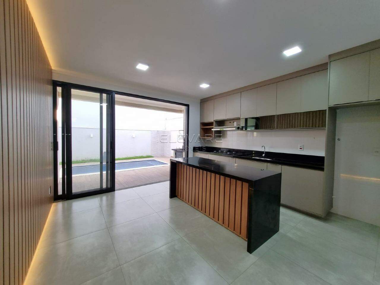 Casa em Condomínio à venda no Vila do Golfe: 