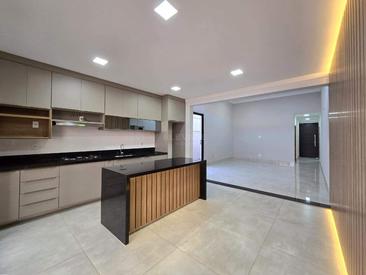 Casa em Condomínio à venda no Vila do Golfe: 