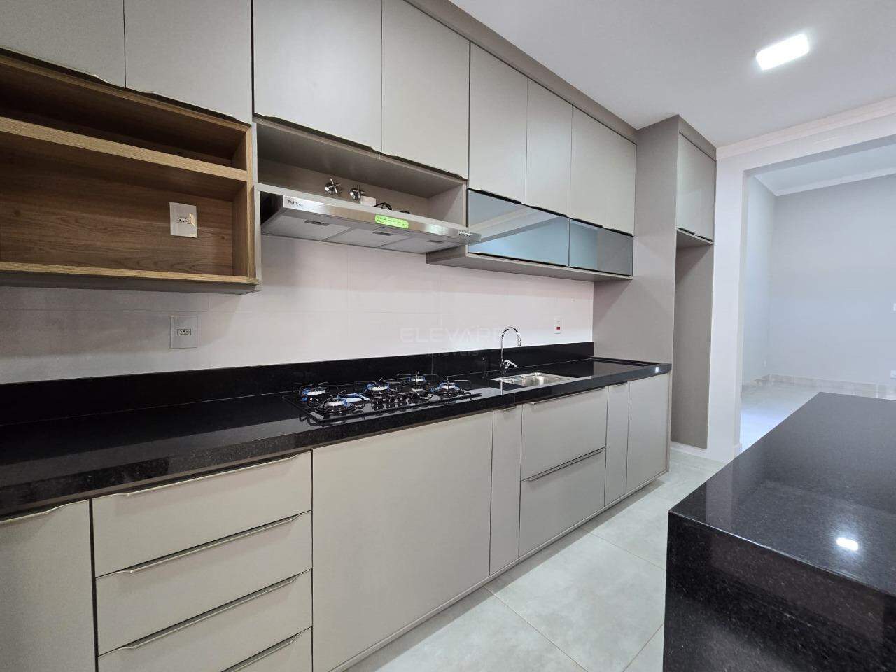 Casa em Condomínio à venda no Vila do Golfe: 