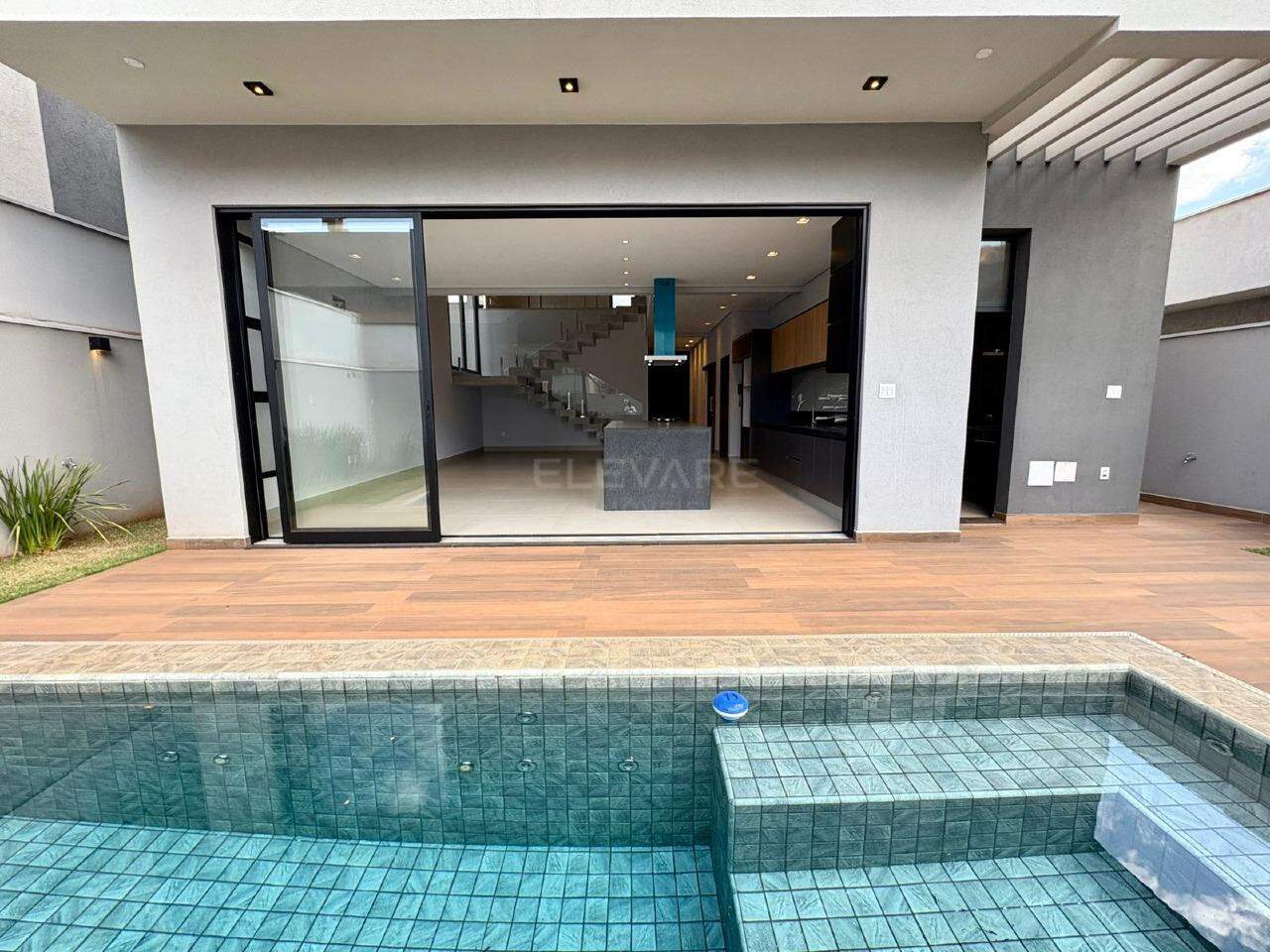 Casa em Condomínio à venda no Quinta da Primavera: 