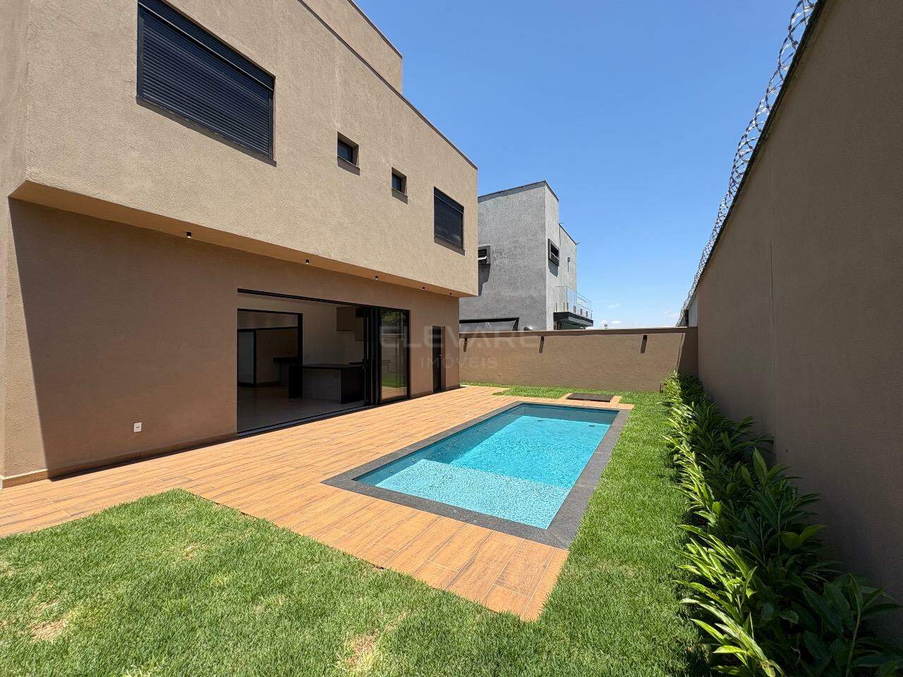 Casa em Condomínio à venda no Vila do Golfe: 