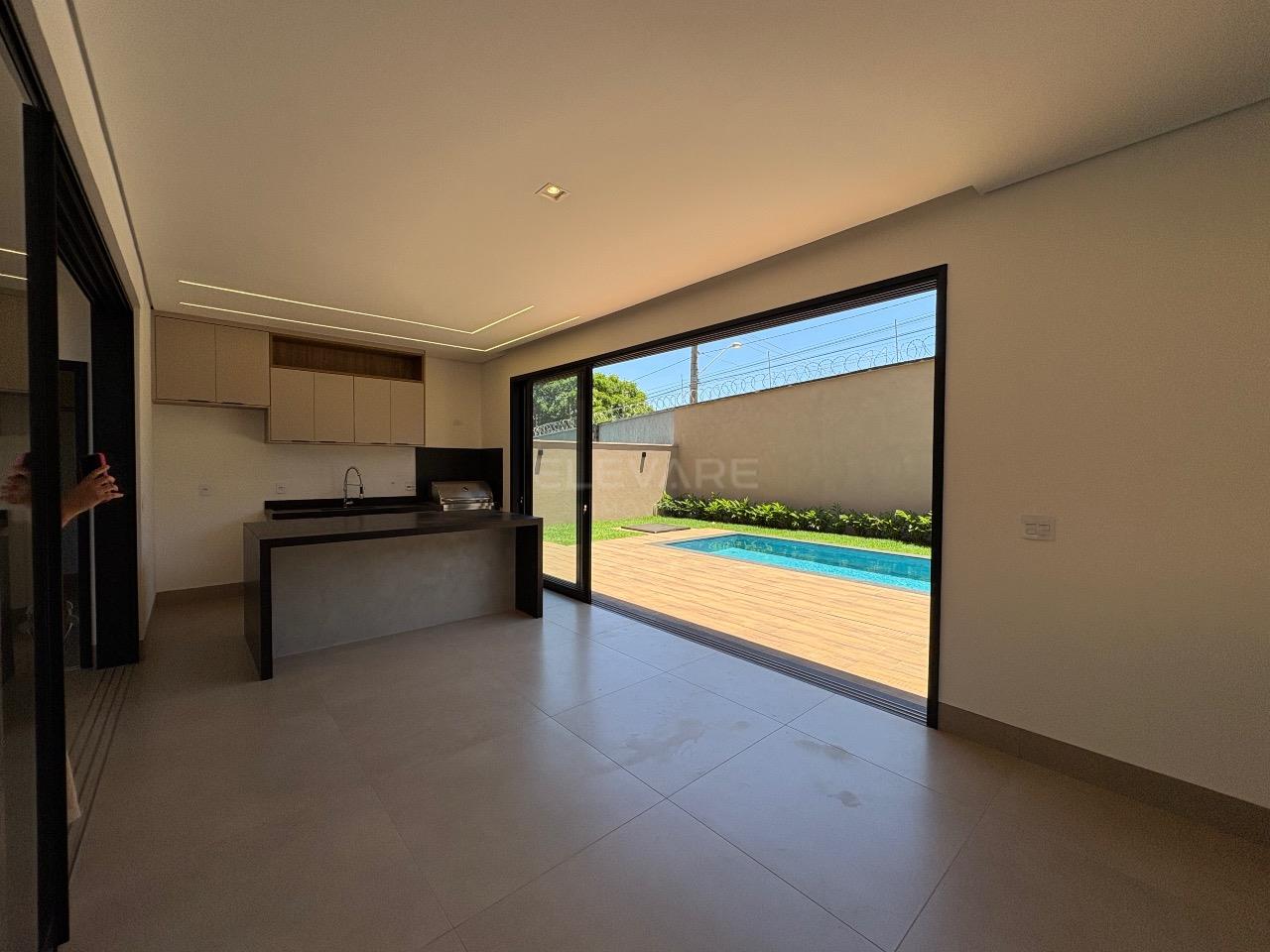 Casa em Condomínio à venda no Vila do Golfe: 