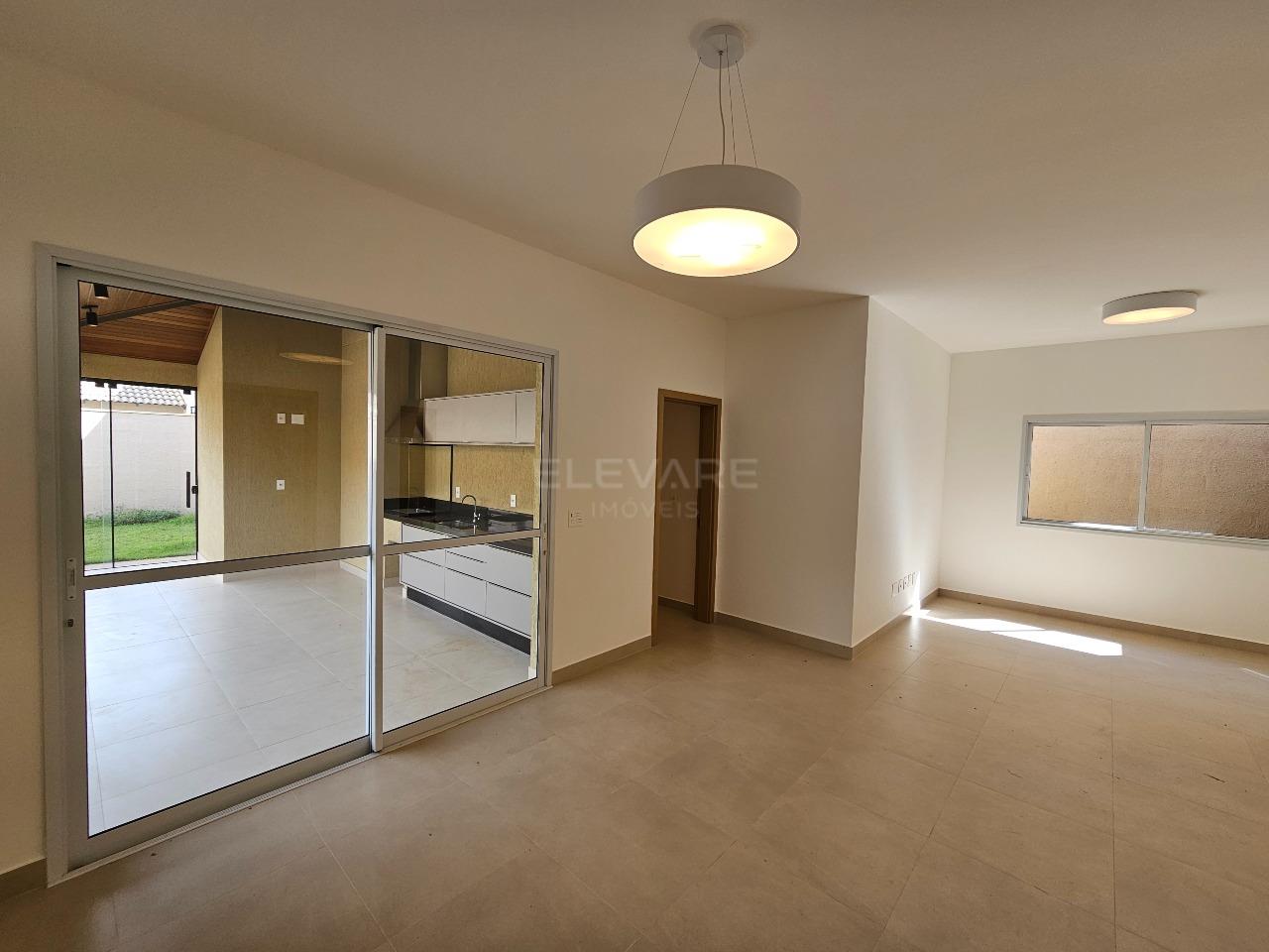 Casa em Condomínio para aluguel no Cravinhos: 