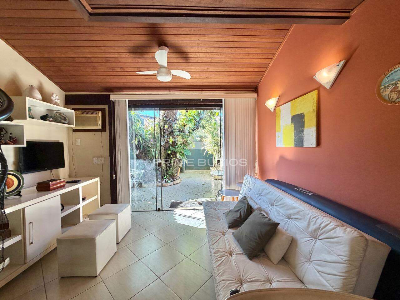 Casa em condomínio, a venda, 1 quartos, 1 vagas, Manguinhos – Armação dos Búzios/RJ