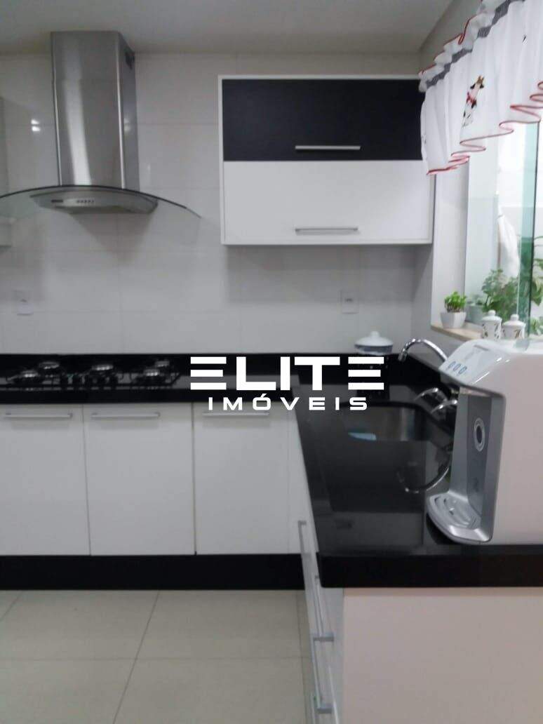 Sobrado à venda no Vila Eldízia: 