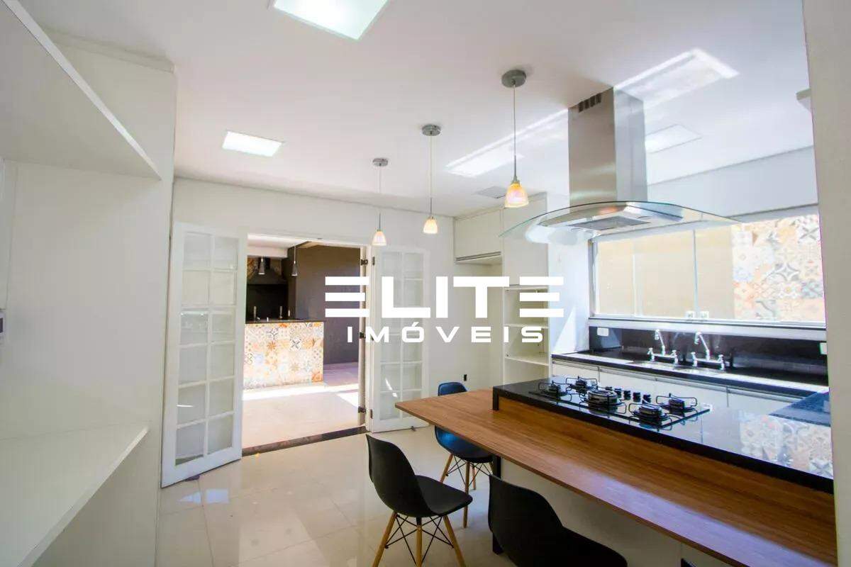 Sobrado à venda no Vila Assunção: 