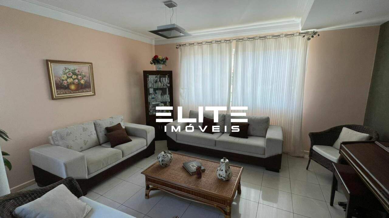 Sobrado à venda no Jardim Paraíso: 