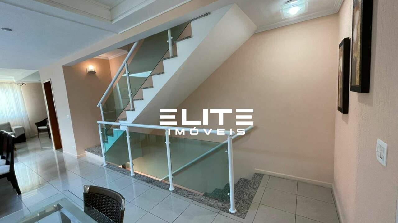 Sobrado à venda no Jardim Paraíso: 