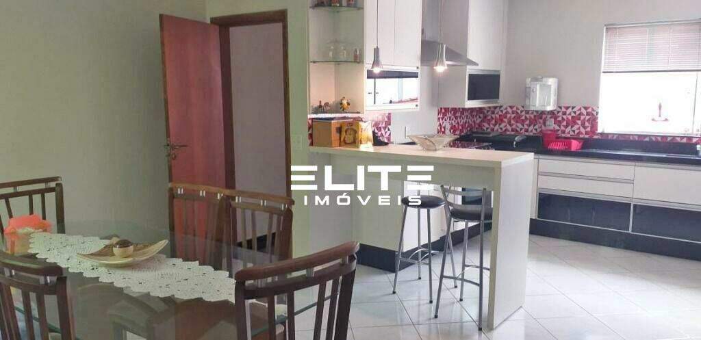 Sobrado à venda no Jardim Paraíso: 