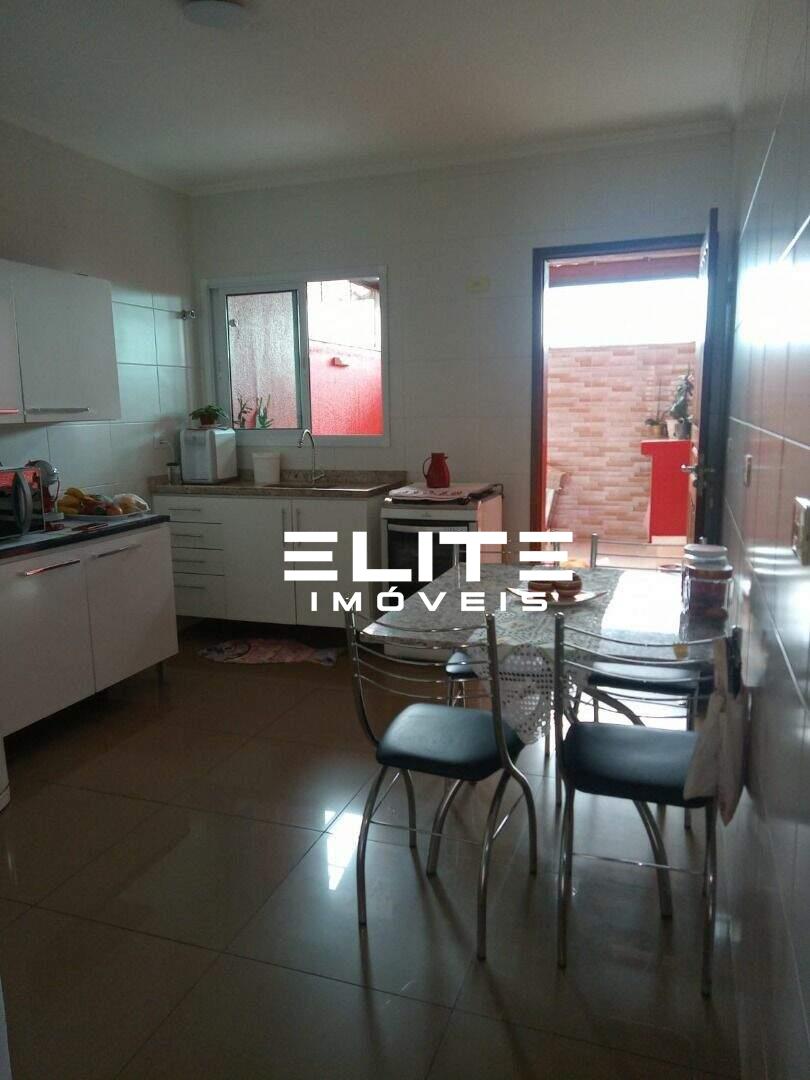 Sobrado à venda no Vila Linda: 