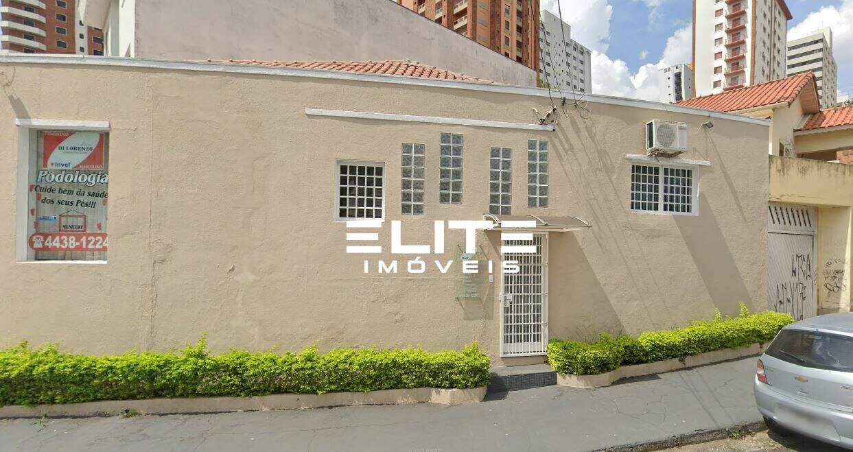 Casa à venda no Centro: 