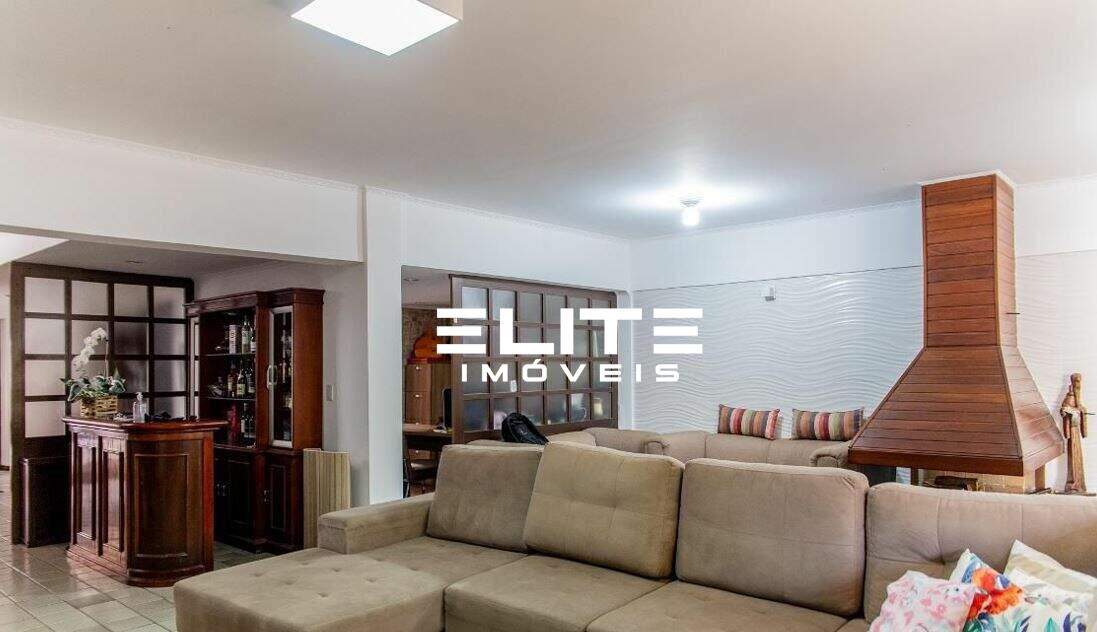 Sobrado à venda no Bairro Jardim: 