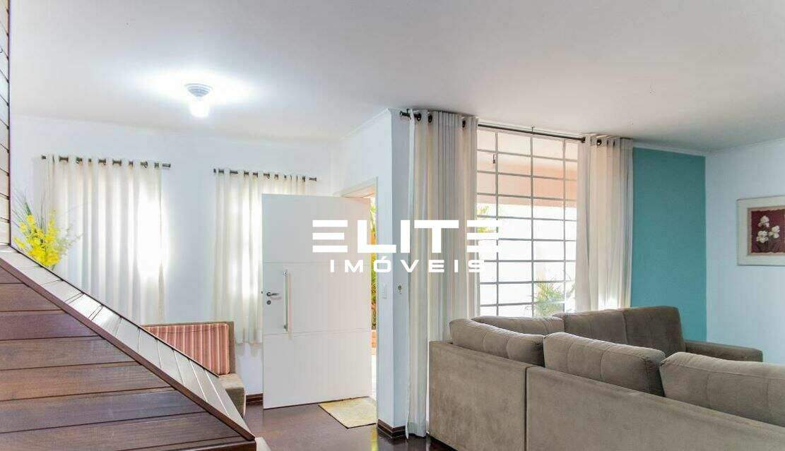 Sobrado à venda no Bairro Jardim: 