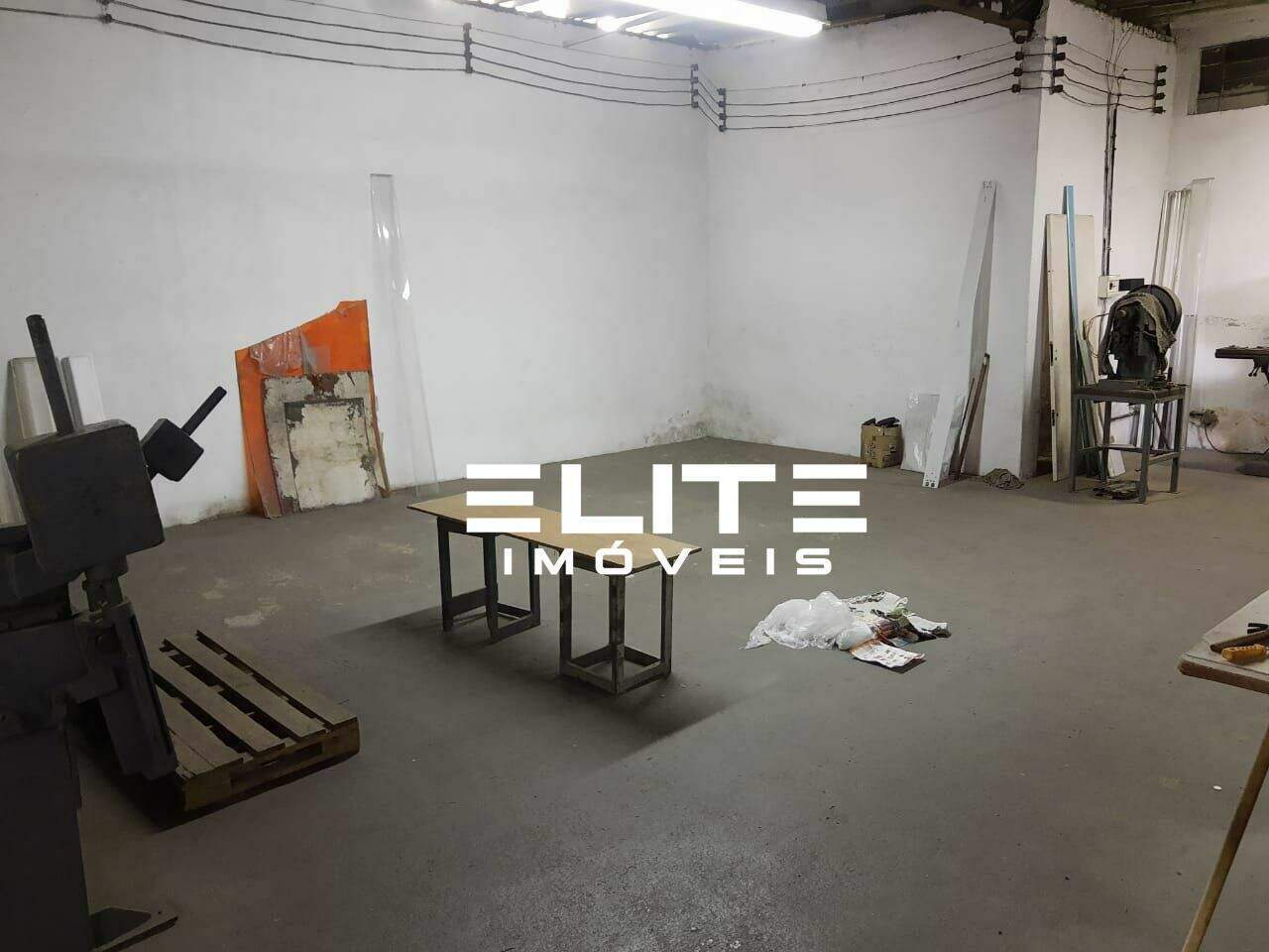 Galpão à venda no Vila Humaitá: 