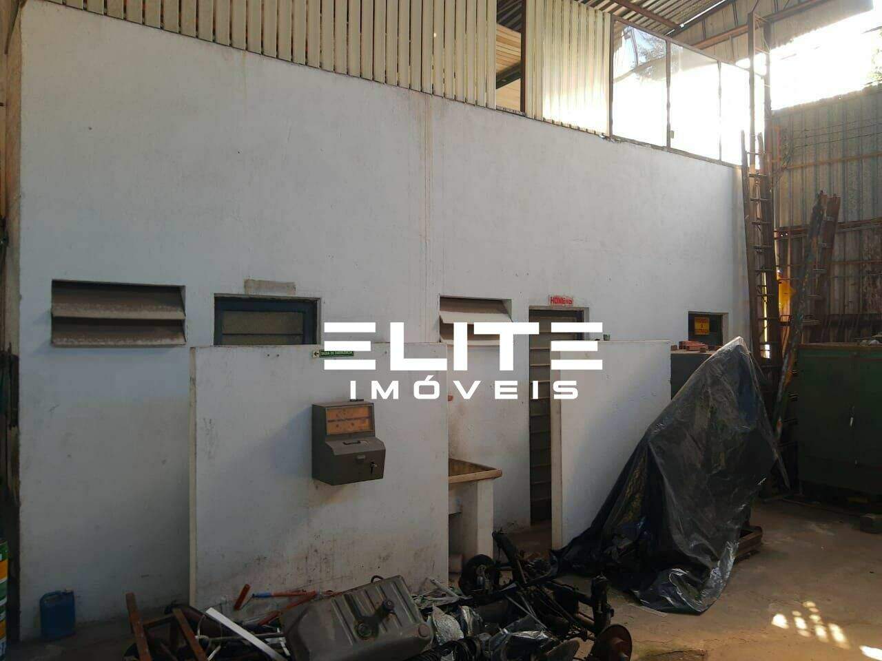 Galpão à venda no Vila Humaitá: 