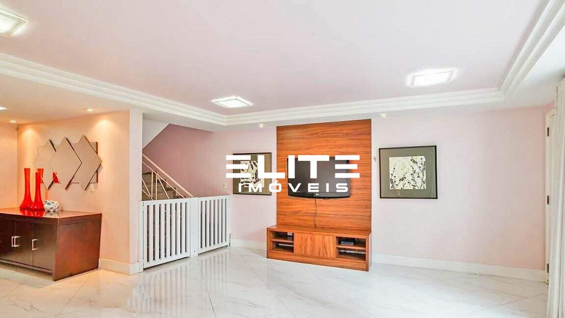 Sobrado à venda no Centro: 