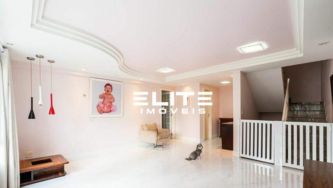 Sobrado à venda no Centro: 