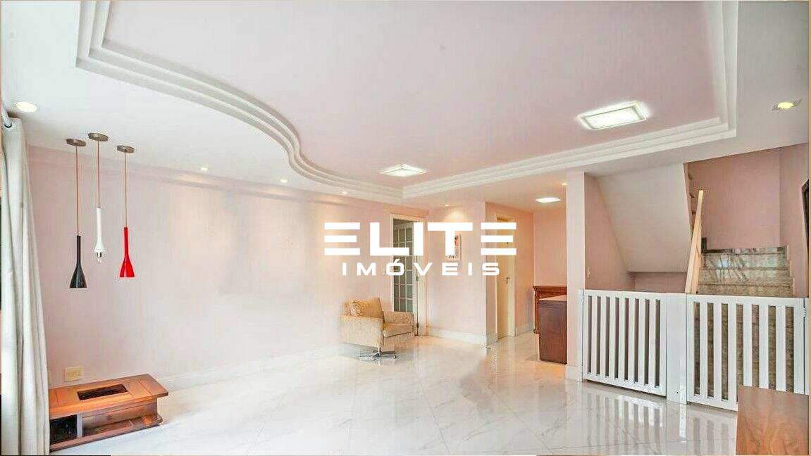 Sobrado à venda no Centro: 