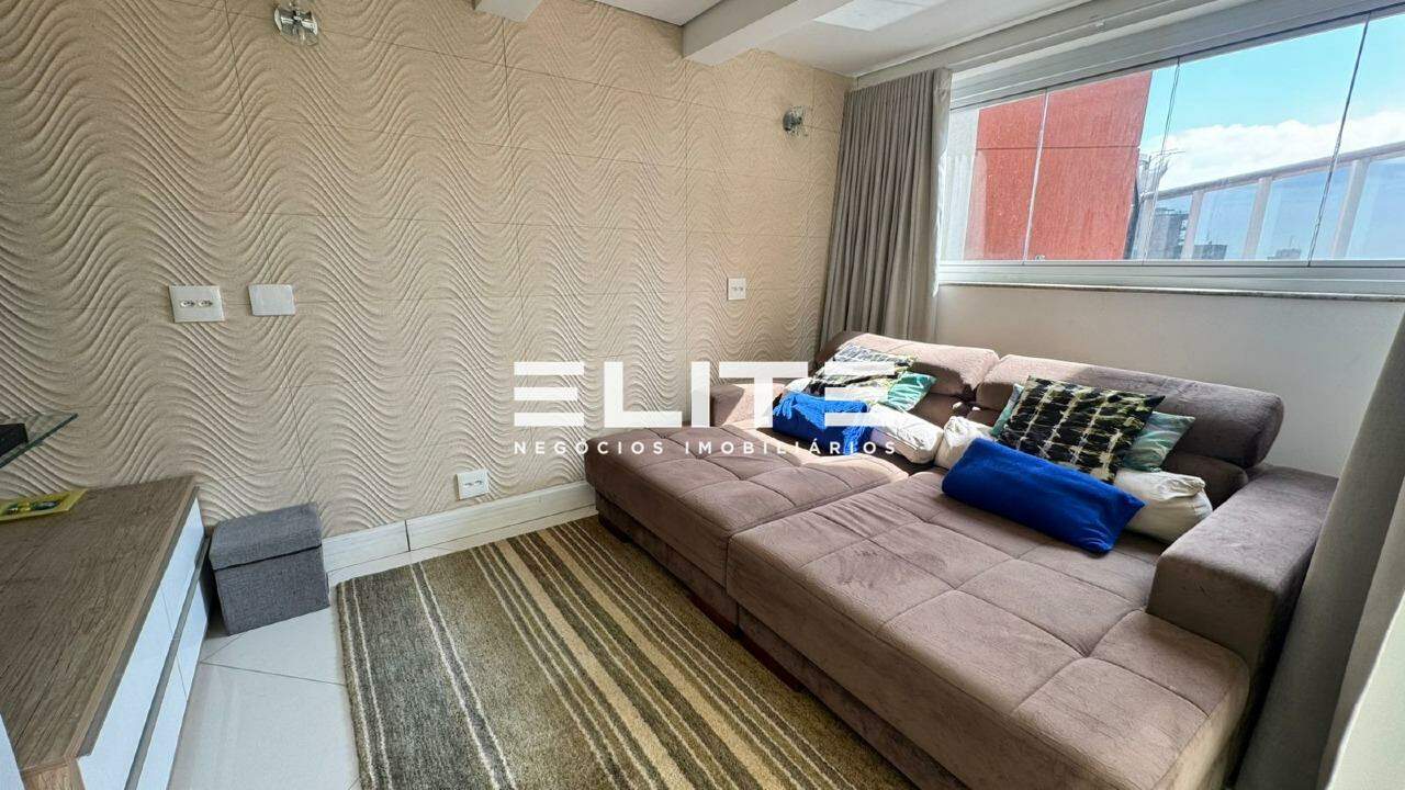 Cobertura à venda no Bairro Jardim: 