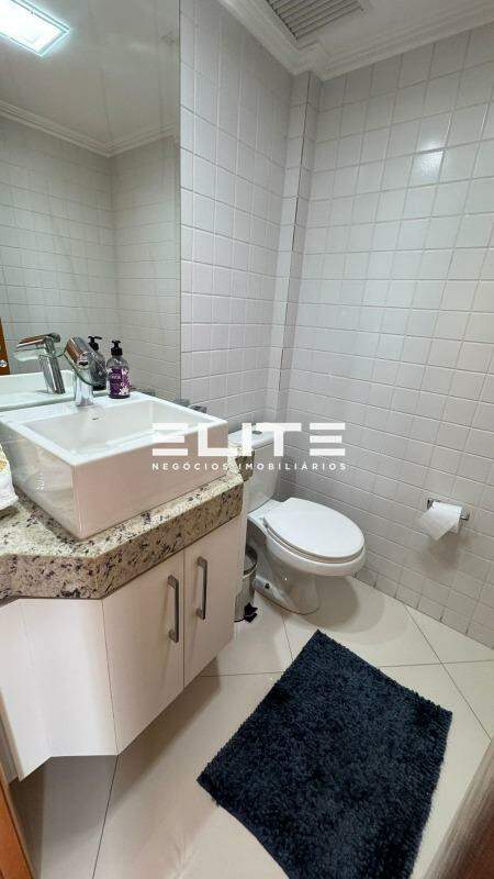 Cobertura à venda no Bairro Jardim: 