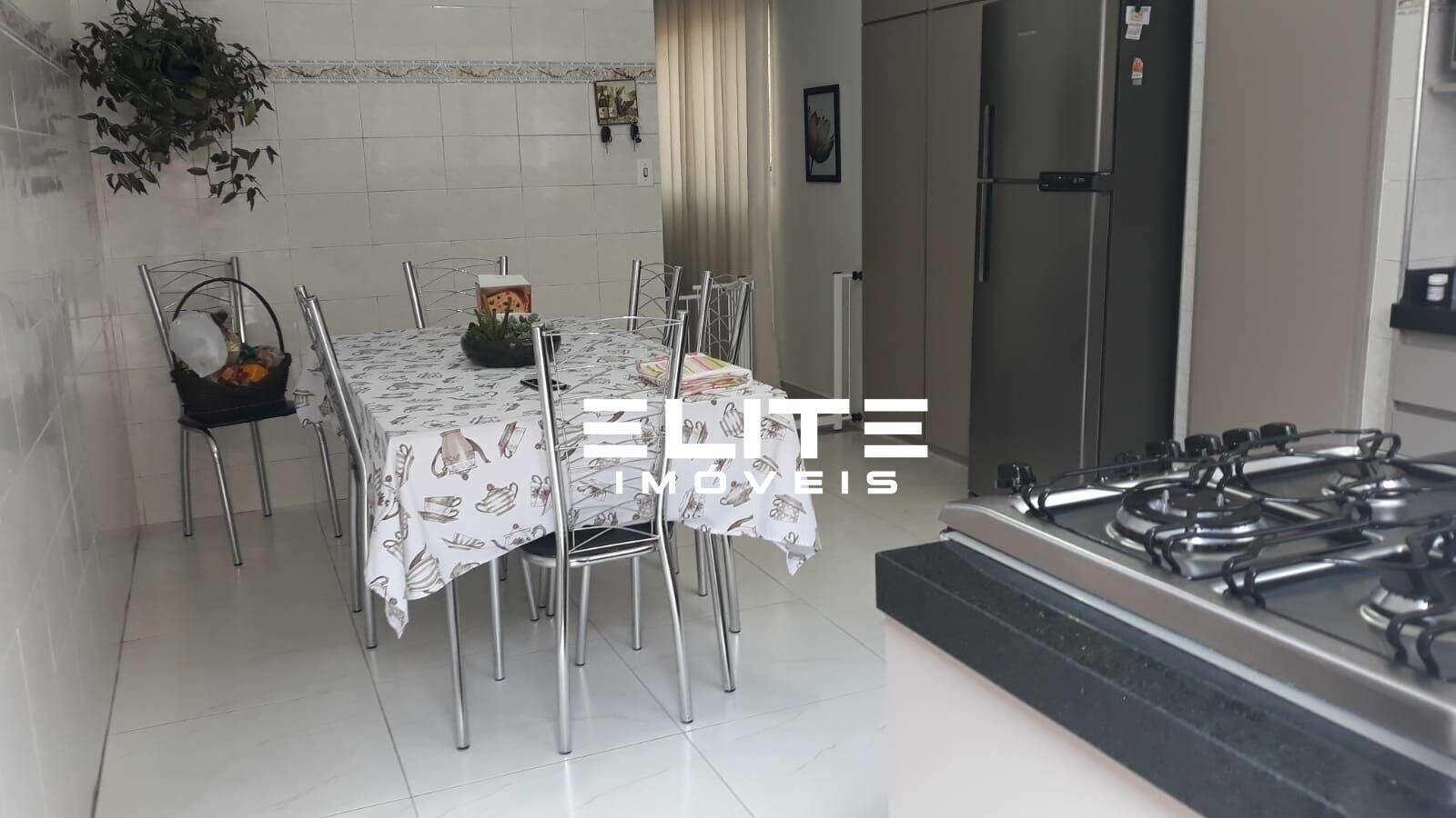 Sobrado à venda no Campestre: 