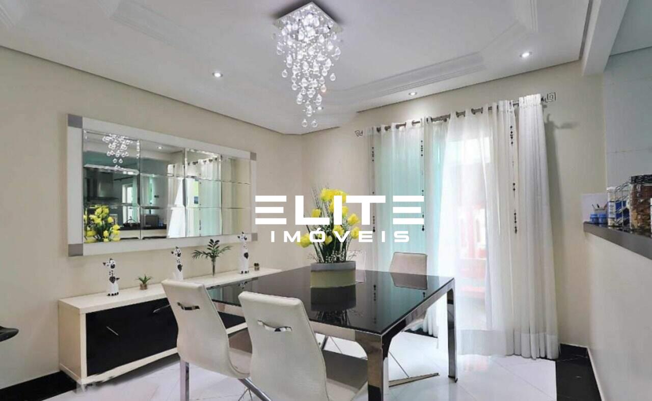 Sobrado à venda no Bairro Jardim: 