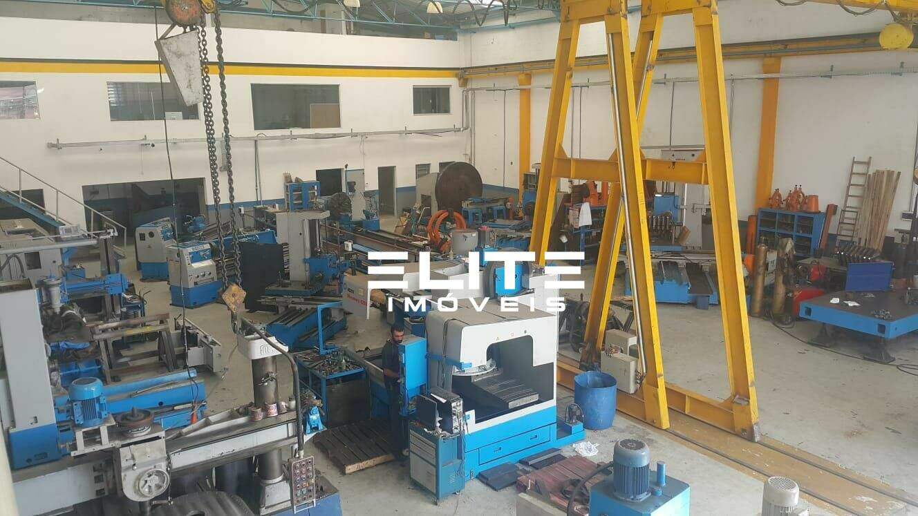 Galpão à venda no Vila Tibiriçá: 