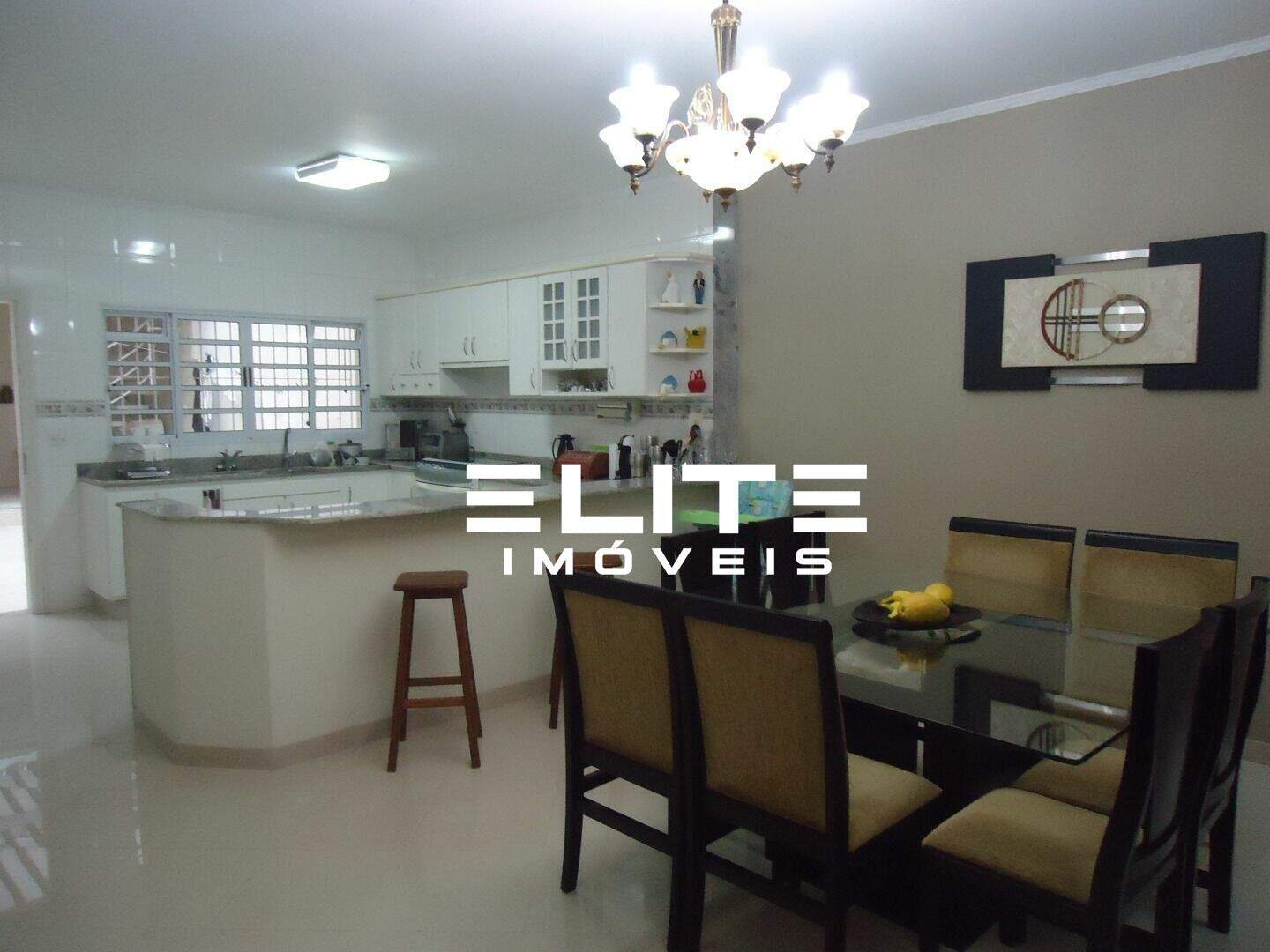 Sobrado à venda no Jardim Paraíso: 