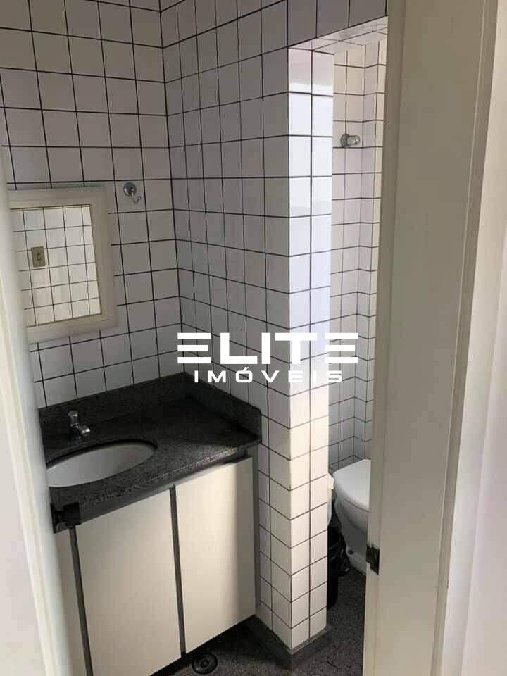 Sala à venda no Centro: 