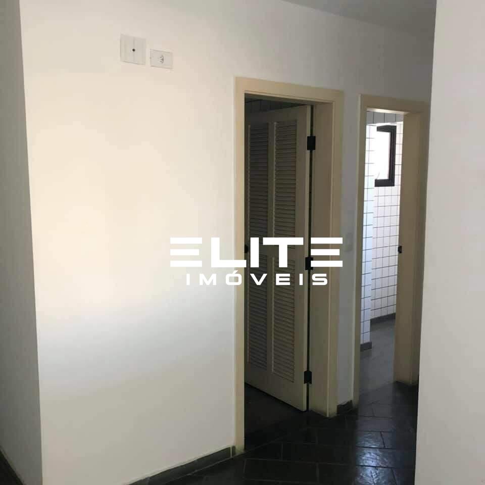 Sala à venda no Centro: 