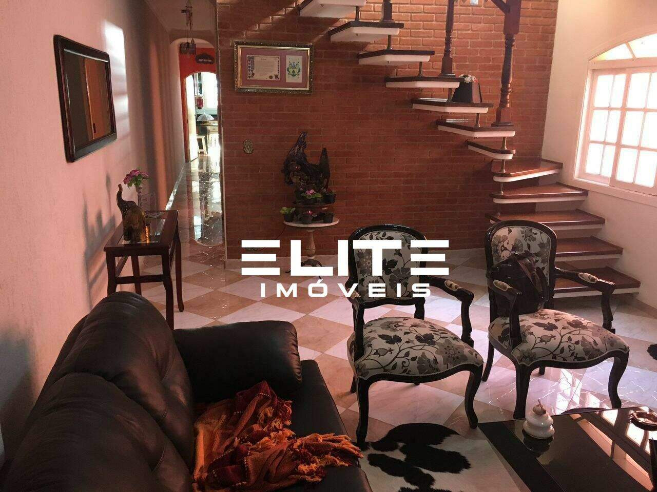 Sobrado à venda no Vila Gilda: 