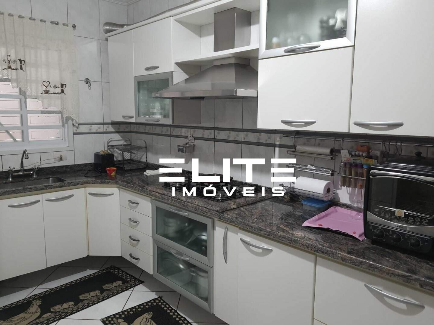 Sobrado à venda no Parque Jaçatuba: 