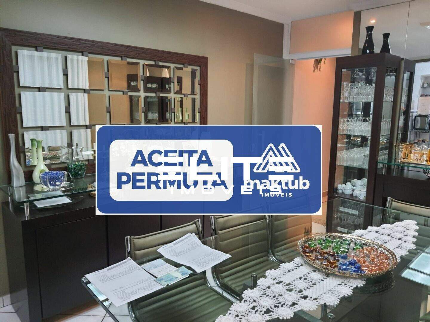 Sobrado à venda no Parque Jaçatuba: 