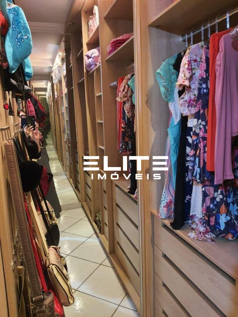 Sobrado à venda no Parque Jaçatuba: 