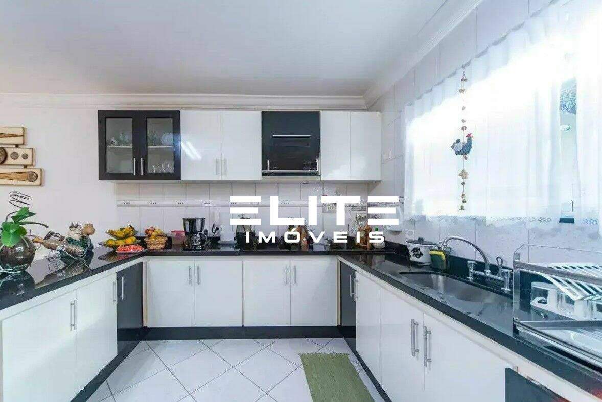 Sobrado à venda no Vila Eldízia: 