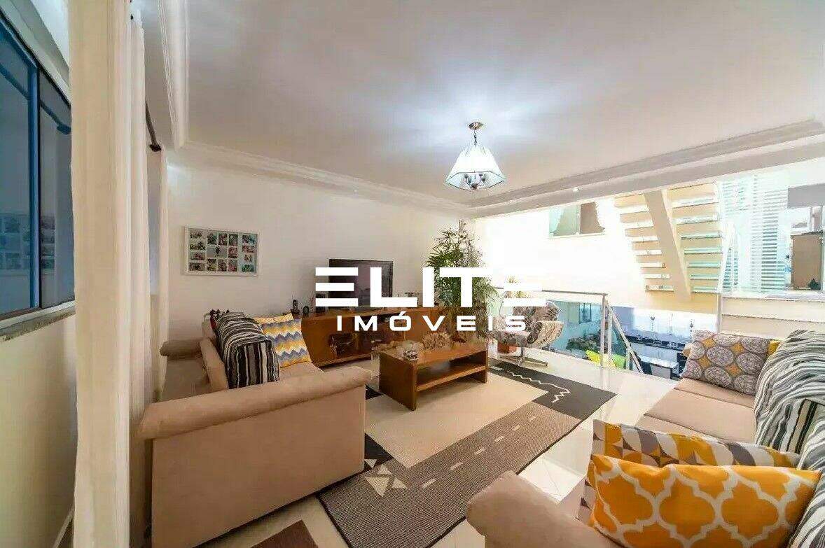 Sobrado à venda no Vila Eldízia: 