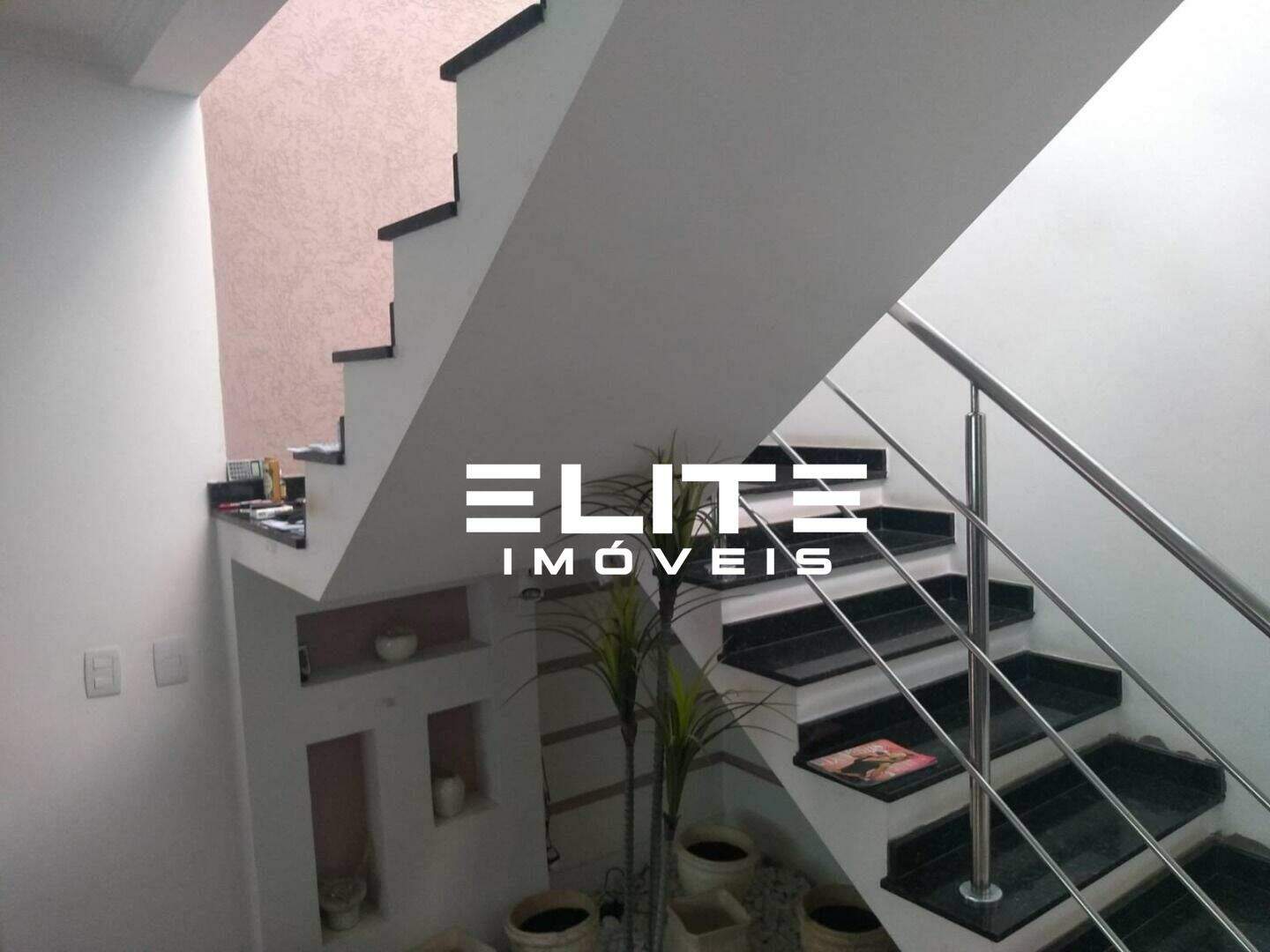 Sobrado à venda no Jardim Stella: 