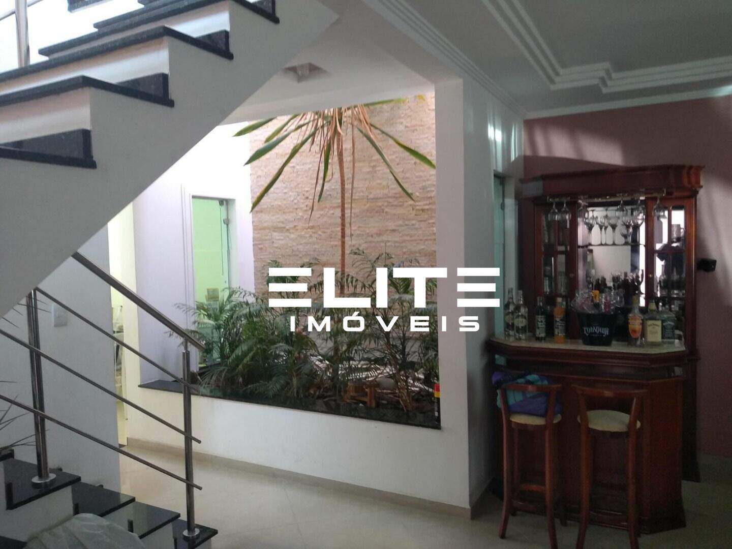 Sobrado à venda no Jardim Stella: 