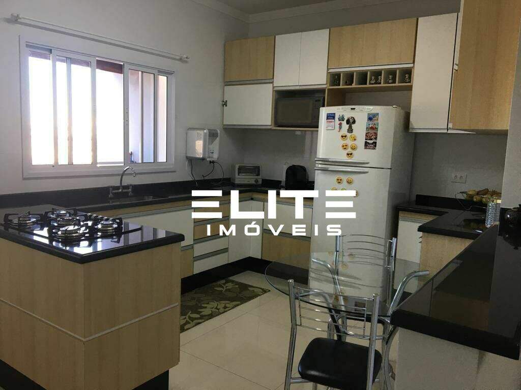 Sobrado à venda no Vila Palmares: 