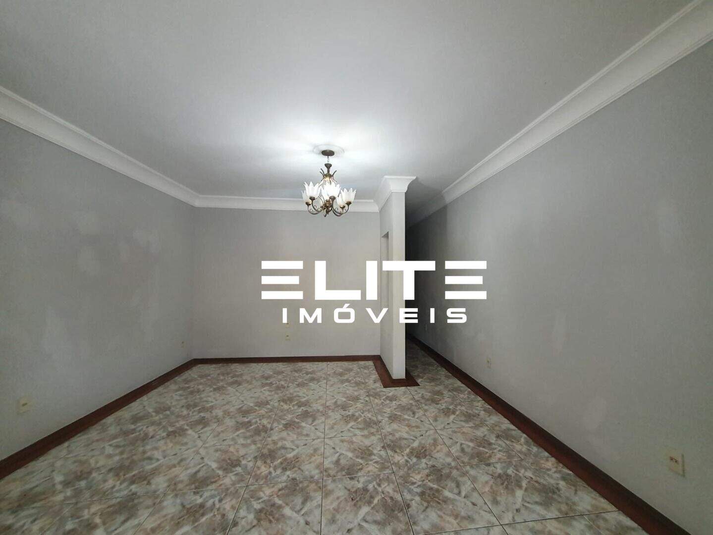 Sobrado à venda no Jardim Monte Líbano: 