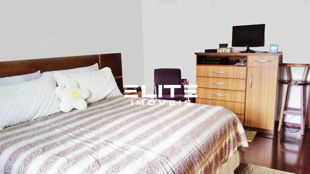 Sobrado à venda no Vila Eldízia: 