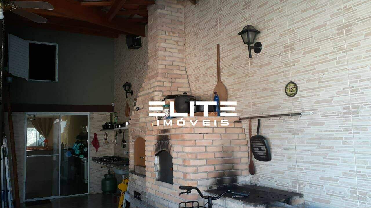 Casa à venda no Estância Balneária Maria Helena Novaes: 