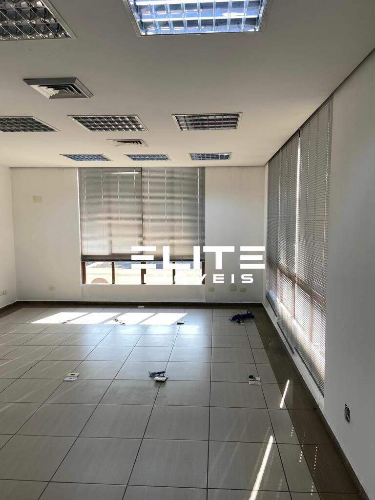 Sala à venda no Vila Bastos: 