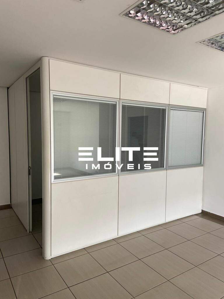 Sala à venda no Vila Bastos: 