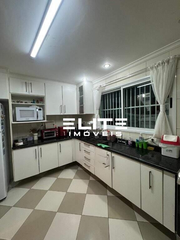 Sobrado à venda no Campestre: 