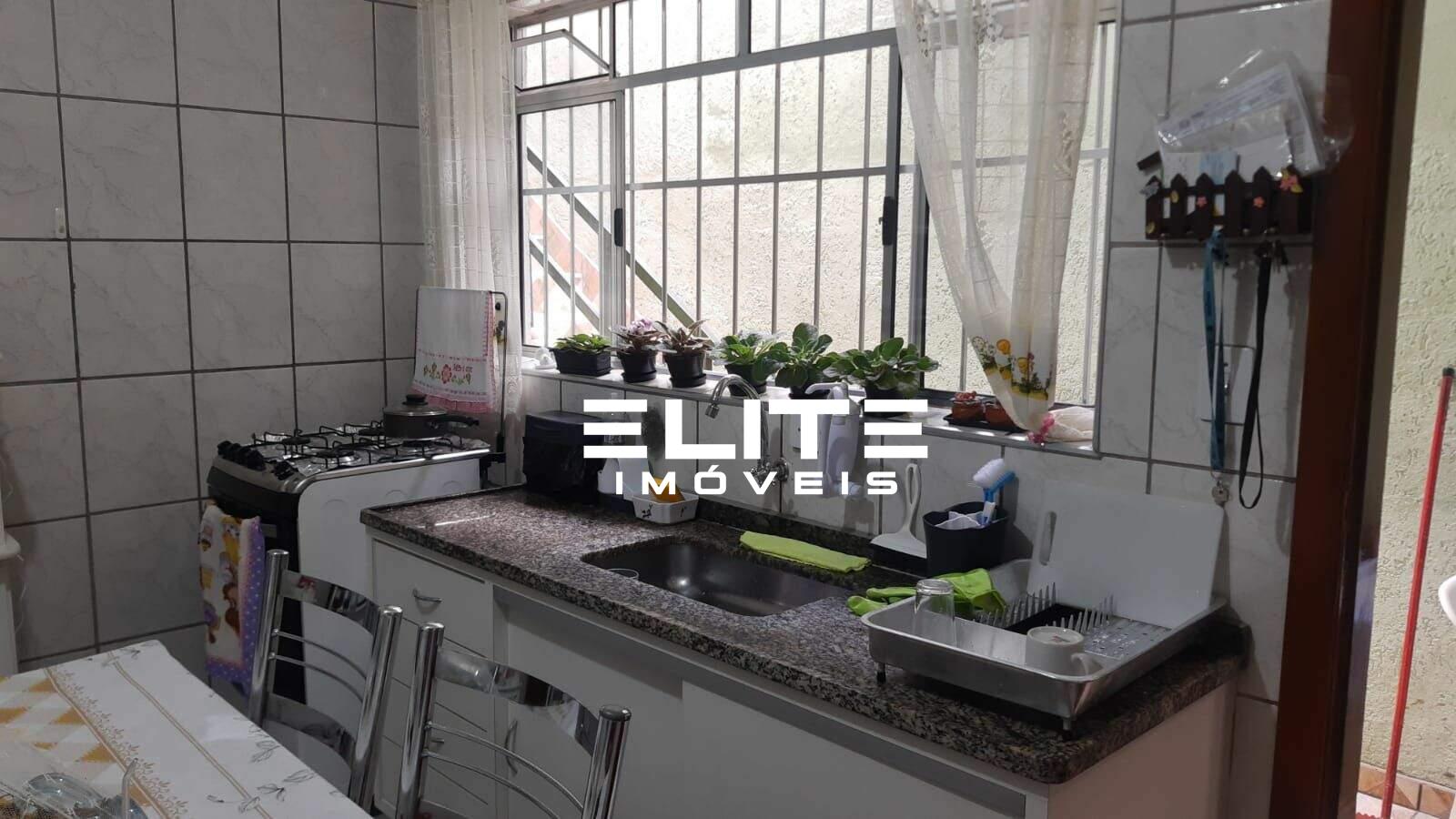 Sobrado à venda no Parque São Rafael: 