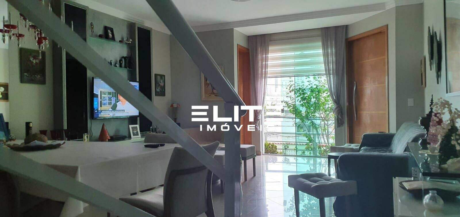 Sobrado à venda no Centro: 