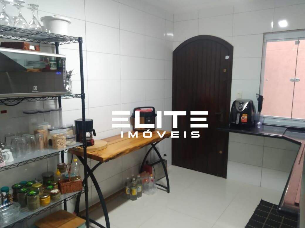 Sobrado à venda no Jardim Orlandina: 