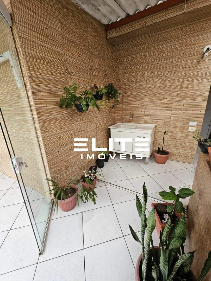 Sobrado à venda no Parque Novo Oratório: 