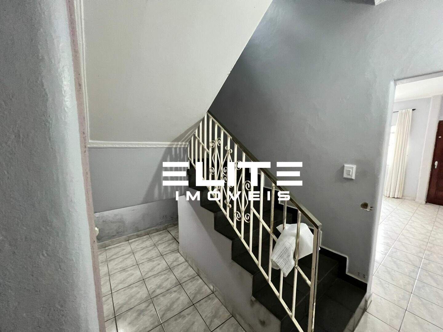 Sobrado à venda no Jardim Marek: 